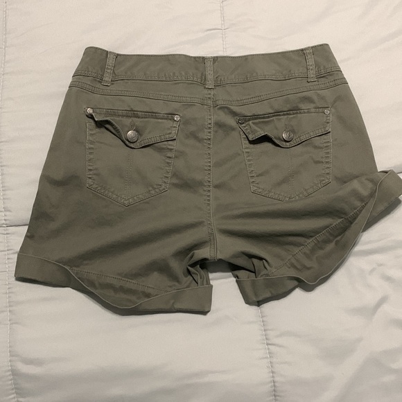 Shorts - Picture 2 of 2